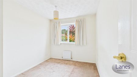 4 bedroom detached house to rent - Photo 4