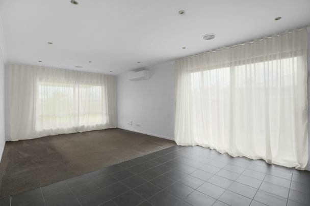 Spacious & Modern Family Home - Photo 1