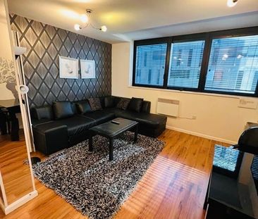 1 Bed Flat, Mann Island, L3 - Photo 1