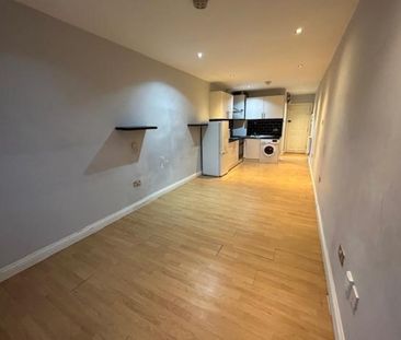 1 Bedroom Flat - Studio To Let - Photo 2