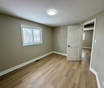 For Lease - 27 Sylvia Street, Barrie, Ontario - Photo 6