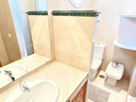 3 bedroom luxury Semidetached House for rent in Marbella Del Este, Spain - Photo 5