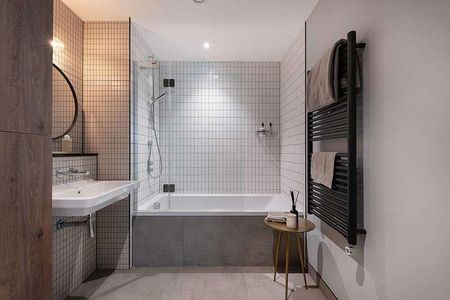 Greenford Quay, Greenford, UB6 - Photo 2