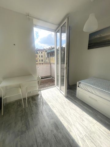 Pronájem zařízeného bytu 1+kk s balkónem Praha 6 Střešovice - Fotografie 4