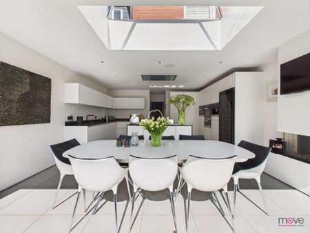 4 bedroom detached house to rent - Photo 2