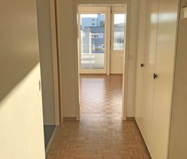 Generous floor plan - Photo 2