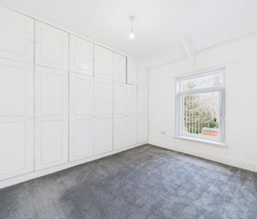 2 bedroom end of terrace house to rent - Photo 5