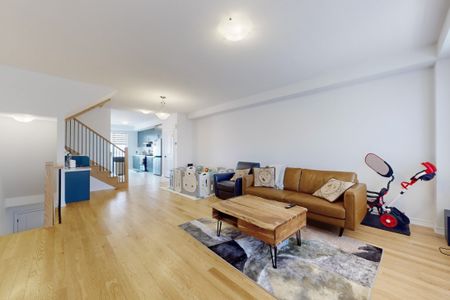 For Lease - 9 Bretlon Street, Brampton, Ontario - Photo 4