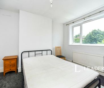 5 bedroom house to rent Newmarket Road, Brighton, East Sussex, BN2 - Photo 4
