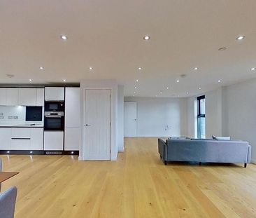 3 bedroom flat to rent - Photo 4