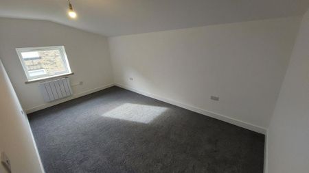 2 bedroom end of terrace house to rent - Photo 4