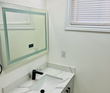 For Lease - 1342 Canford Crescent, Mississauga, Ontario - Photo 3