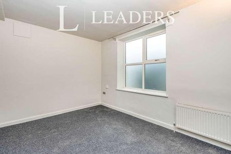 Titchfield Lane, PO17 - Photo 5
