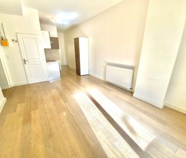 LUMINEUX T2 DE 41.21 M² AU 1ER ETAGE - RUE HIPPOLYTE KAHN 69100 VIL... - Photo 2