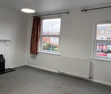 2 bedroom maisonette to rent - Photo 2