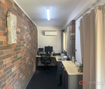 Perfect Family Home - Photo 5