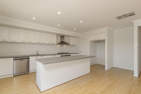 Attractive Home With Great Features - Photo 5