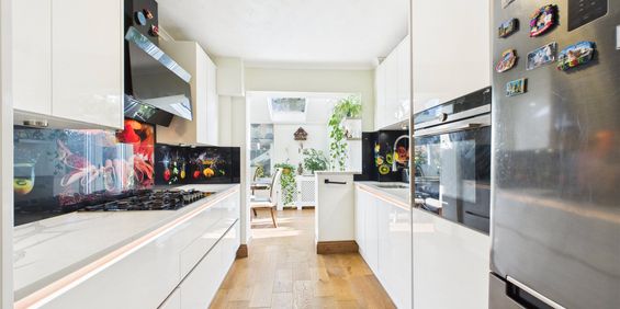 Treesmill Drive, Berkshire Treesmill Drive, Berkshire - Photo 3