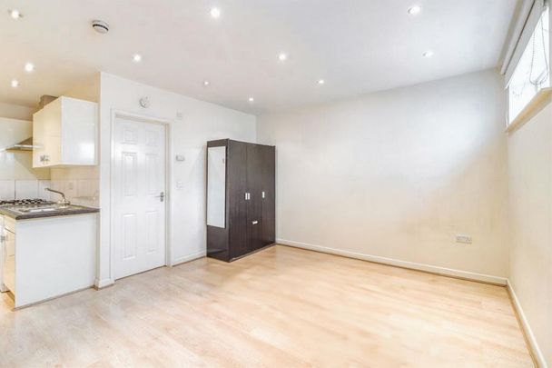 Finchley Road, Temple Fortune, London - Photo 1