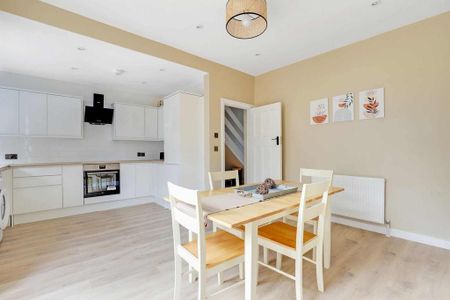 3 bedroom house to rent - Photo 3