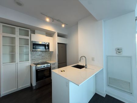 For Lease - 42 Charles Street Unit# 2609, Toronto, Ontario - Photo 5