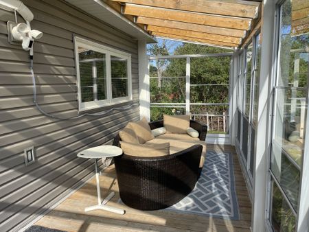 For Lease - 10 Burnie Road, Georgina, Ontario - Photo 3