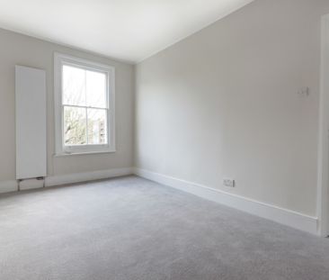 Meadow Road, London, SW8 - Photo 3