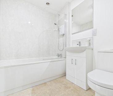 3 bedroom terraced house to rent - Photo 5