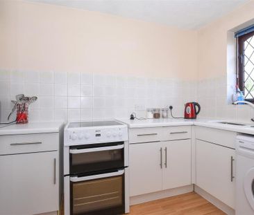 1 bedroom apartment to rent - Photo 5