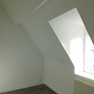 Location Appartement 2 pièces 51m² BAYEUX 14400 - Photo 2