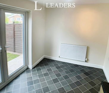 2 bedroom house to rent Viscount Close, Pinchbeck, Spalding, Lincol... - Photo 1