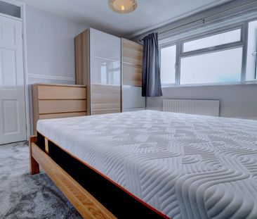 3 Bedroom Semi Detached House To Rent - Photo 6