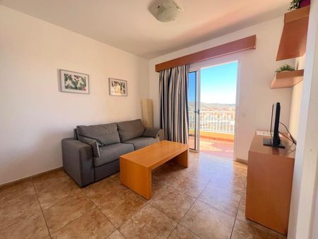 2 bedroom apartment with sea views in Loma 2 - Photo 3