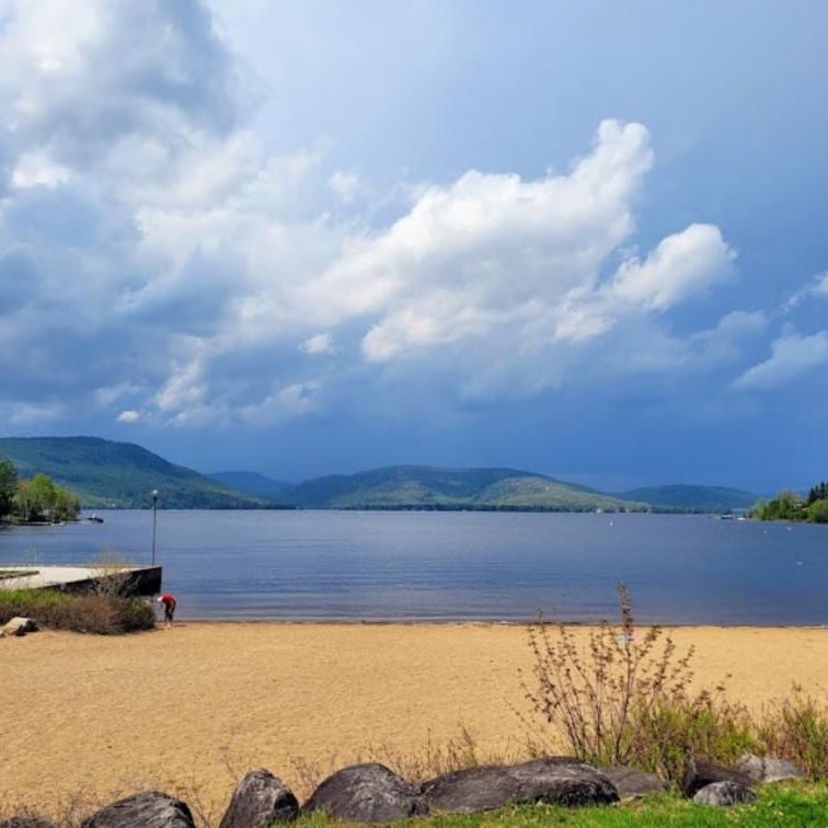 À louer – Superbe 4 ½ neuf au sous-sol à Saint-Donat - Photo 1
