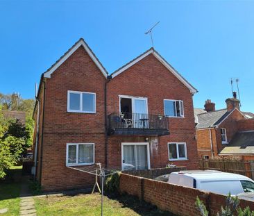 1 bedroom flat to rent - Photo 6