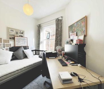 3 bedroom flat to rent - Photo 5