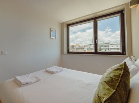 Rua de Antero de Quental, Porto, Braga 4050-052 - Photo 4