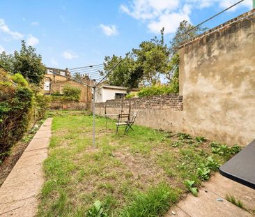2 bedroom maisonette to rent - Photo 5