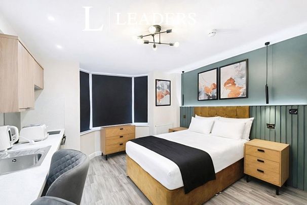 1 bedroom in a house share to rent - Photo 1