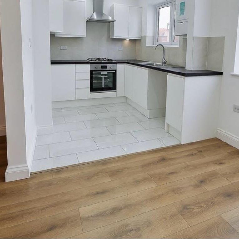 Room in a Shared House, Randall Avenue, NW2 - Photo 1