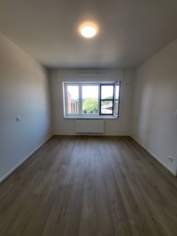 Te huur: volledig gerenoveerde woning in Boezinge - Photo 5