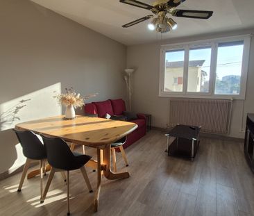 Location Appartement 3 pièces 53m² FONTAINE 38600 - Photo 2