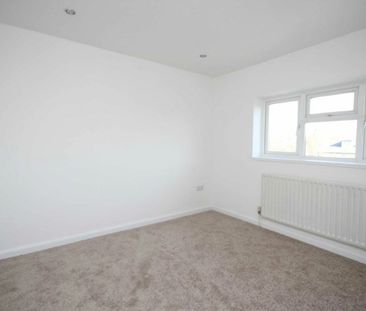 Norfolk Close - Photo 3