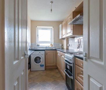 4 bedroom flat share to rent - Photo 3