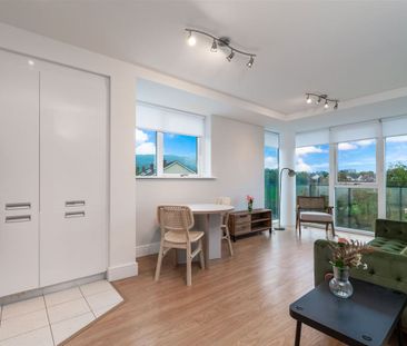 Weavers Hall Levmoss Park , Leopardstown, Dublin 18 - Photo 3