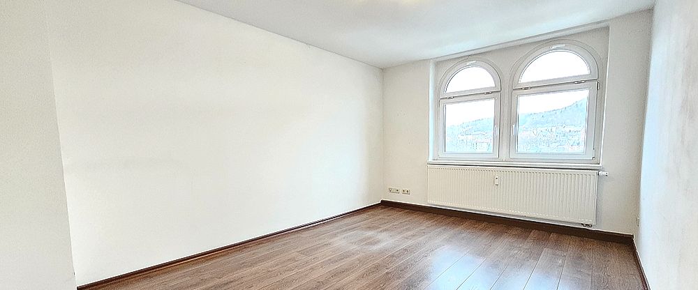 Neues Zuhause. Dachgeschosswohnung zum Einziehen und Wohlfühlen! - Photo 1