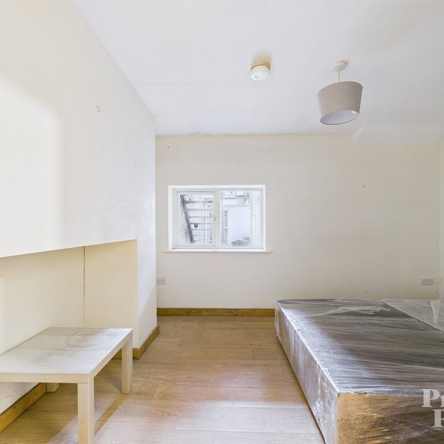 APT 1, 13, Kinnaird Terrace, Belfast, BT14 6BN - Photo 1