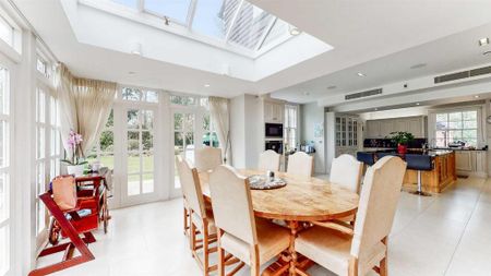 7 bedroom detached house to rent - Photo 3