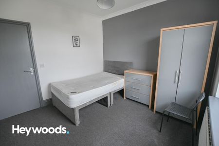 1 bedroom house of multiple occupation to rent - Photo 2