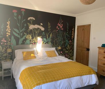3 bedroom terraced house to rent - Photo 2